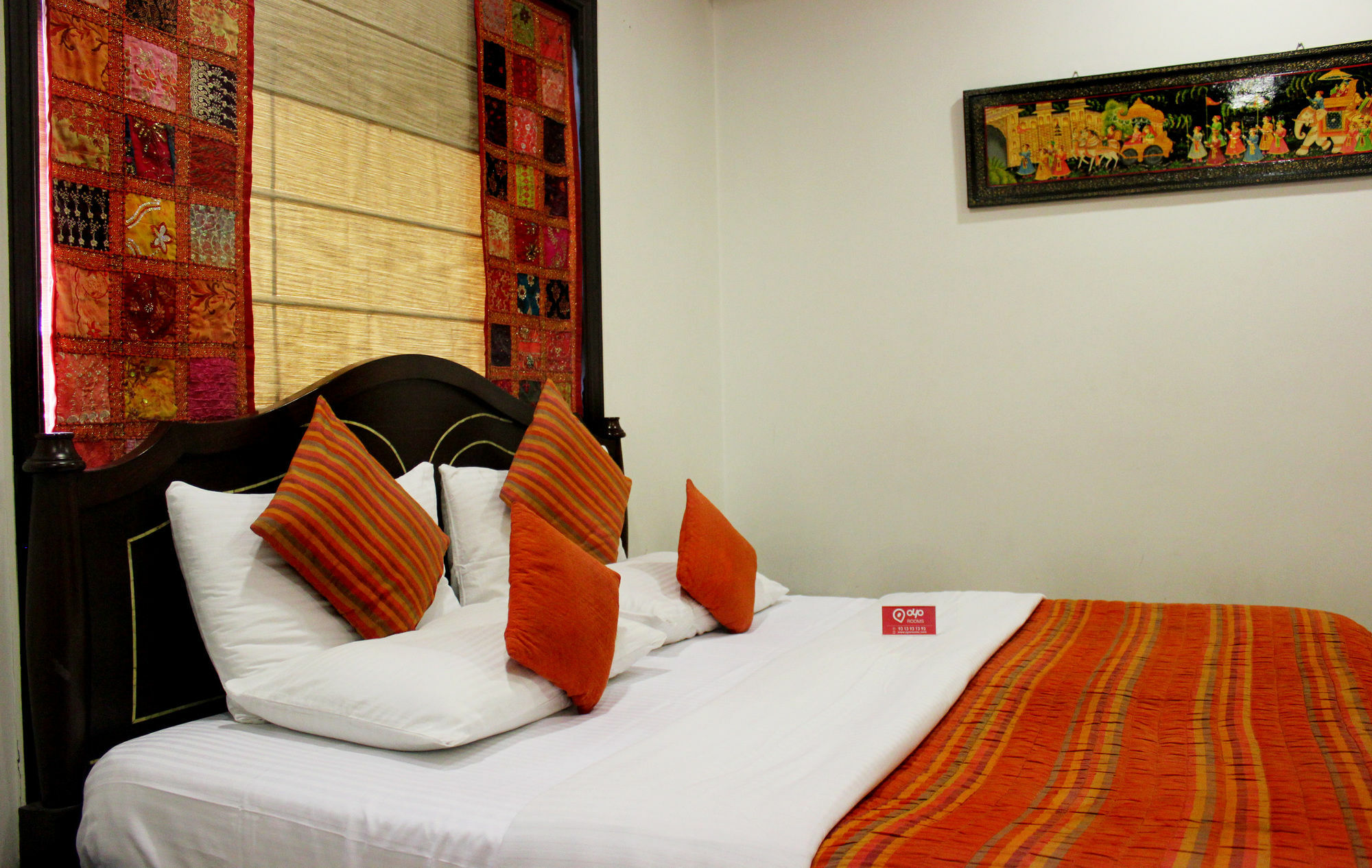 Oyo Premium Rajouri Garden Janta Market 뉴델리 외부 사진