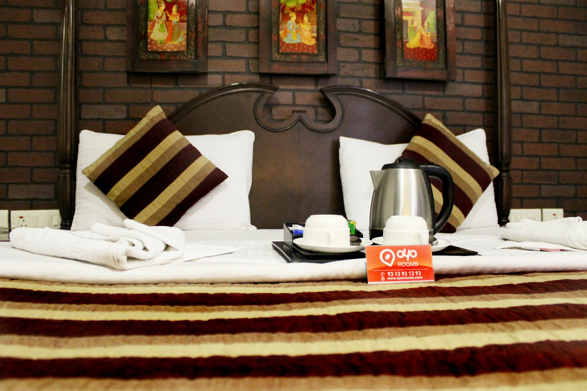Oyo Premium Rajouri Garden Janta Market 뉴델리 외부 사진